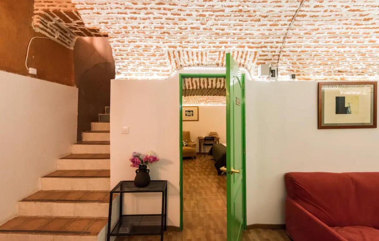 Encomienda Guest House Мадрид Экстерьер фото